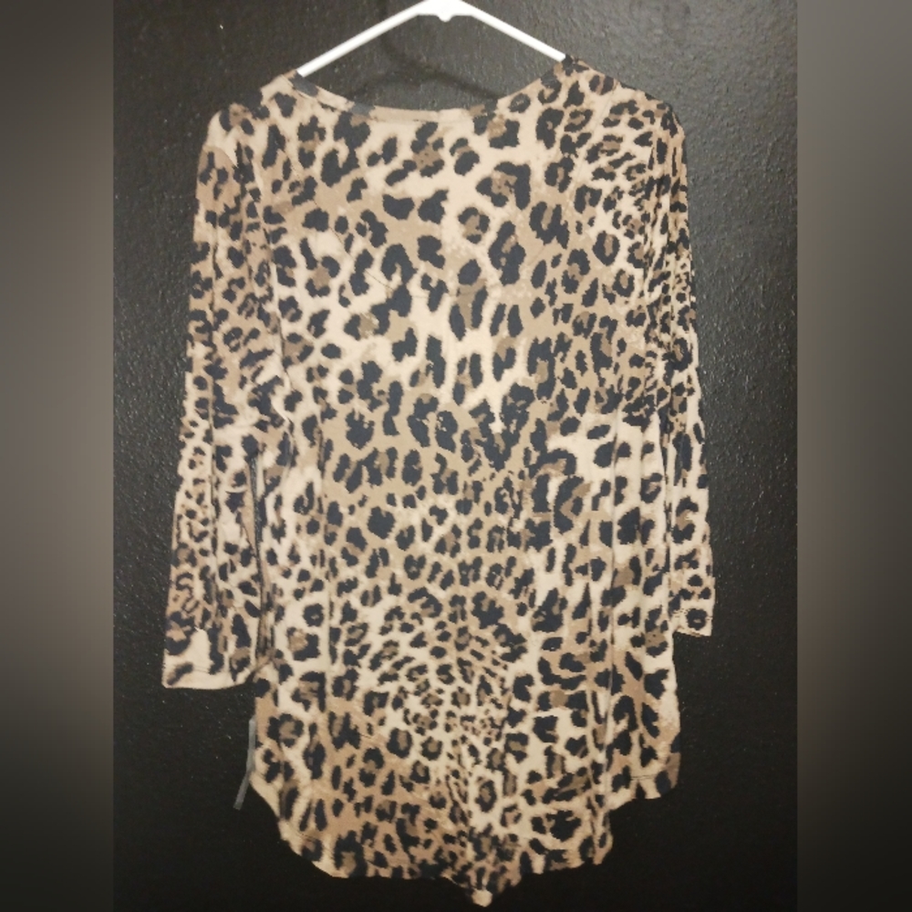 Leopard Top - Picture 2 of 2